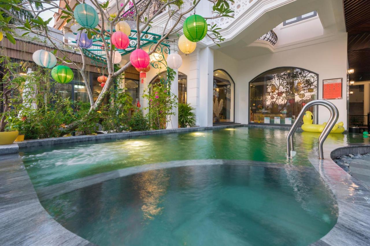 Hoang Trinh Hotel Hội An Buitenkant foto